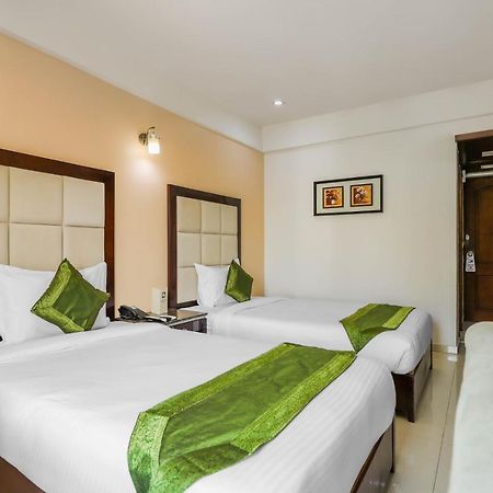 Treebo Trend Hotel Parker Ahmadabad Zewnętrze zdjęcie