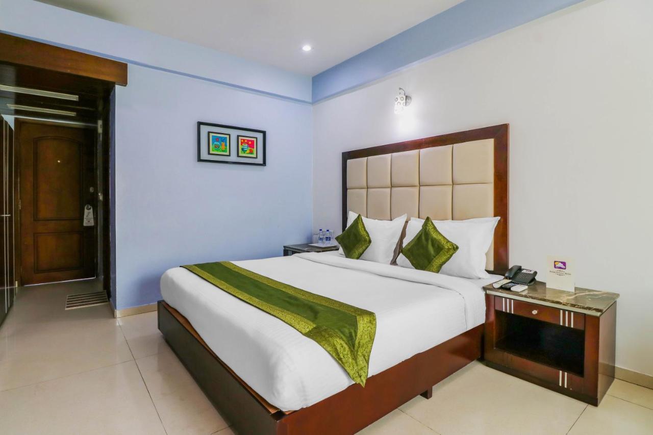 Treebo Trend Hotel Parker Ahmadabad Zewnętrze zdjęcie