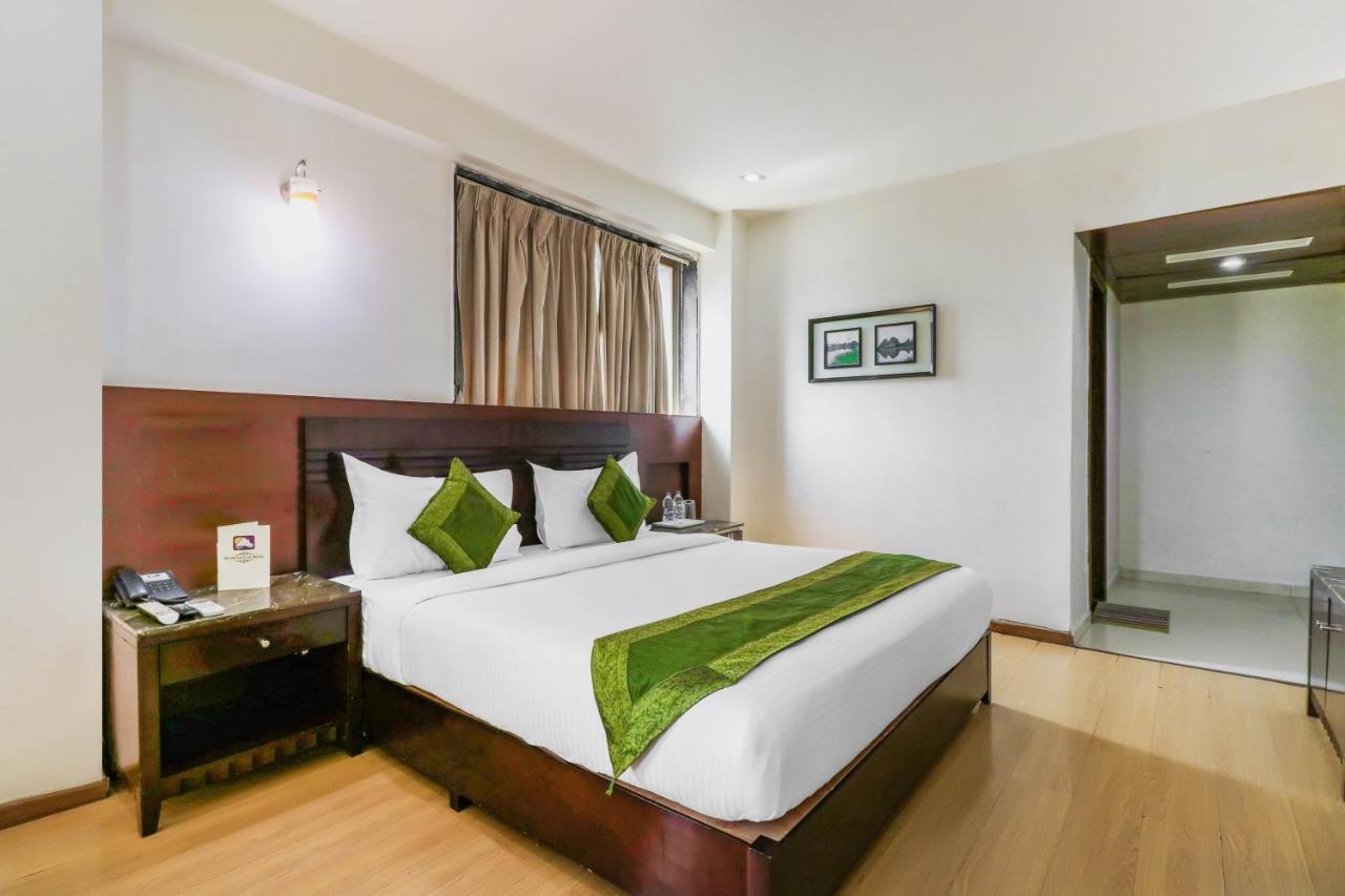 Treebo Trend Hotel Parker Ahmadabad Zewnętrze zdjęcie