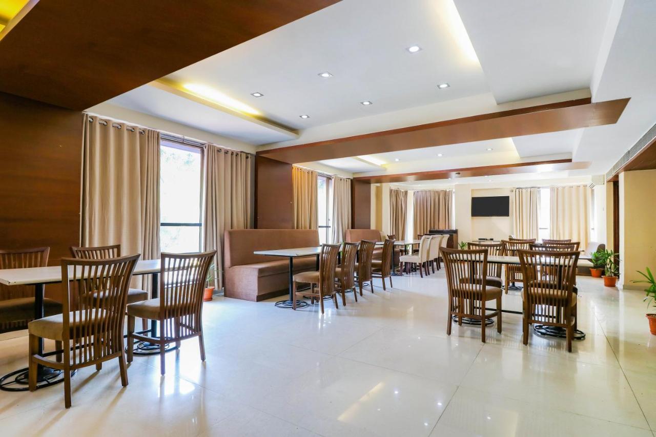 Treebo Trend Hotel Parker Ahmadabad Zewnętrze zdjęcie